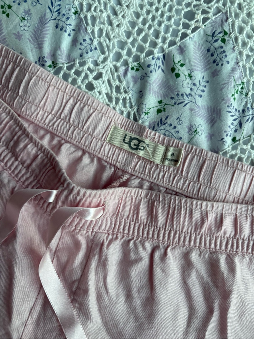 UGG Pale Pink Ruffle Lounge Shorts - Picture 4 of 5